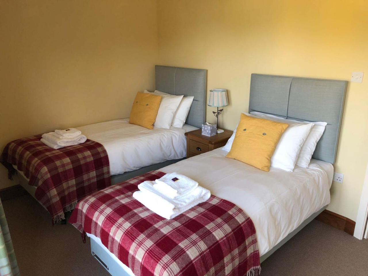 The Highland Club Hotel Fort Augustus Ruang foto